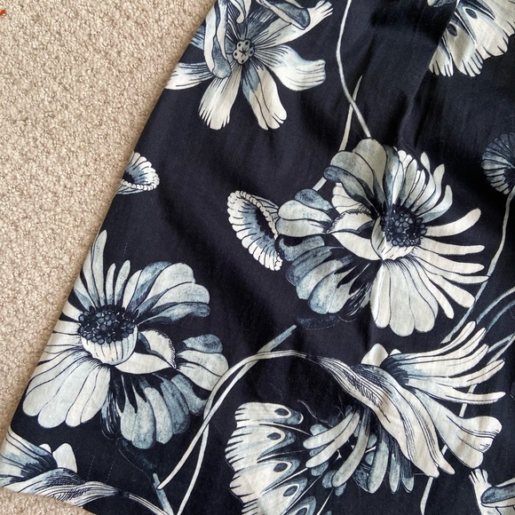 ZARA MIDI FLORAL PRINT FLOWY SKIRT, BLACK AND BLUE, HIGH RISE SIZE MEDIUM - Picture 11 of 11